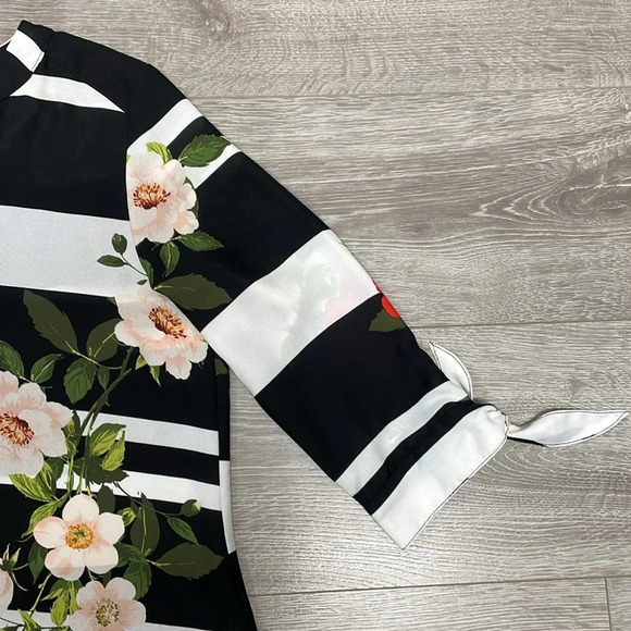 Zac & Rachel 3/4 Sleeve V-Neck Blouse Black White Striped Floral PM - Picture 5 of 15